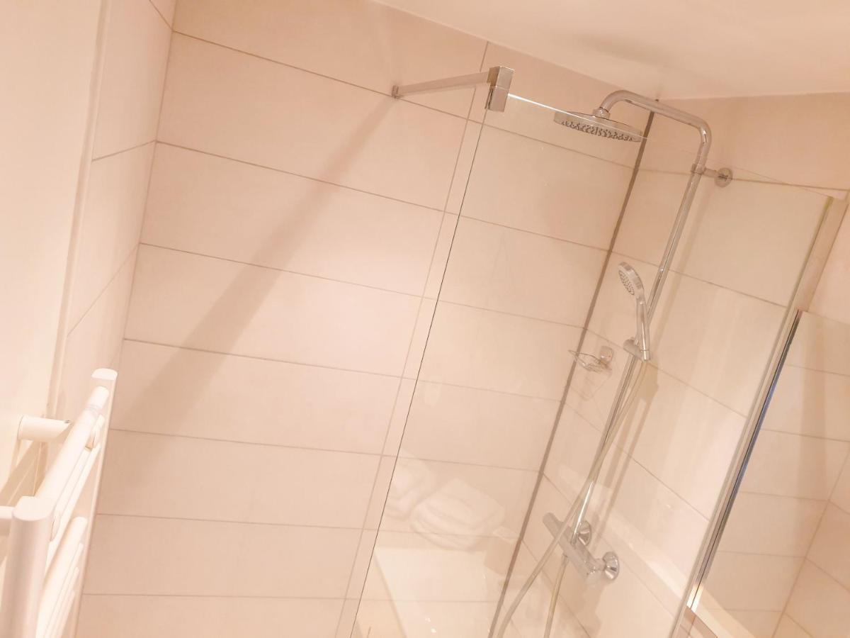 Spacieux Appartement Au Calme 15Min Sud De Lyon Proche Metro Et Gare Confluence Aquarium Gerland Уллен Экстерьер фото